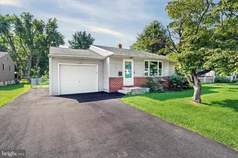 4 Flora Cir, Newark, DE 19711 photo 4