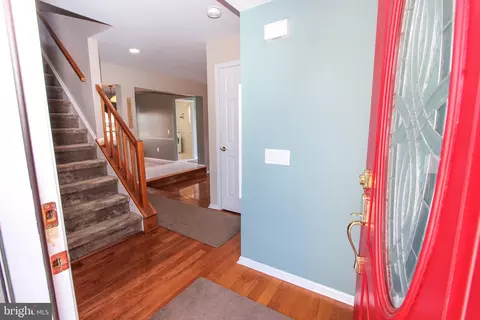 Entry Way - 18 Regal Ct, Bear, DE 19701 photo 1 of 5