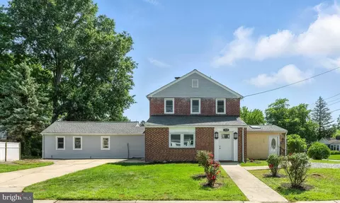 1805 Bellewood Rd, Wilmington, DE 19803