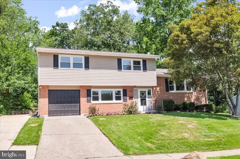 33 N Cliffe Dr, Wilmington, DE 19809