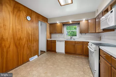 905 Baylor Dr, Newark, DE 19711 photo 23