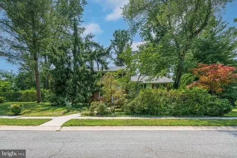 905 Baylor Dr, Newark, DE 19711 photo 2