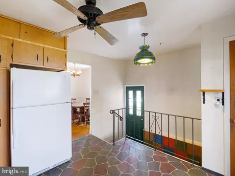 Entry Way - 32 Cornwall Rd, New Castle, DE 19720 photo 1 of 1