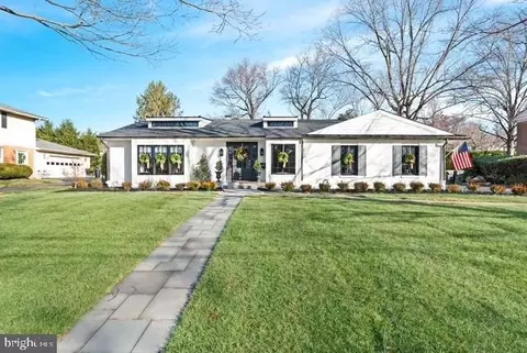 319 Sharpley Rd, Wilmington, DE 19803