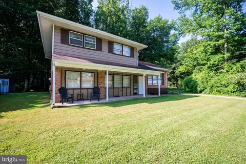 44 Cornwall Dr, Newark, DE 19711