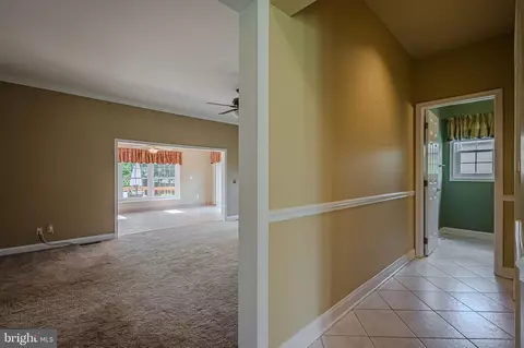Entry Way - 305 E Bartram Ln E, Hockessin, DE 19707 photo 5 of 11