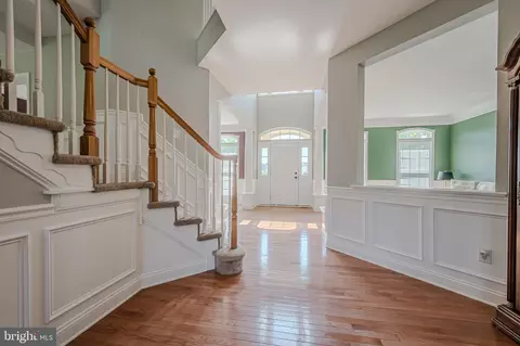 Entry Way - 518 Schooner Ct, Newark, DE 19702 photo 1 of 16