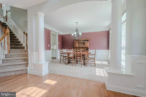 Entry Way - 518 Schooner Ct, Newark, DE 19702 photo 4 of 16