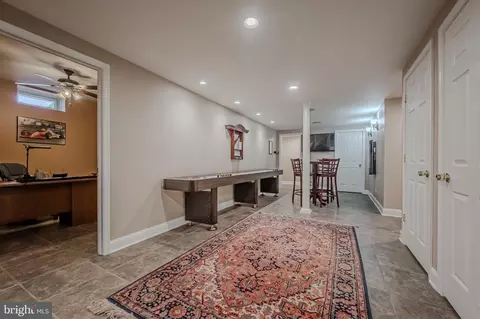 Entry Way - 518 Schooner Ct, Newark, DE 19702 photo 14 of 16