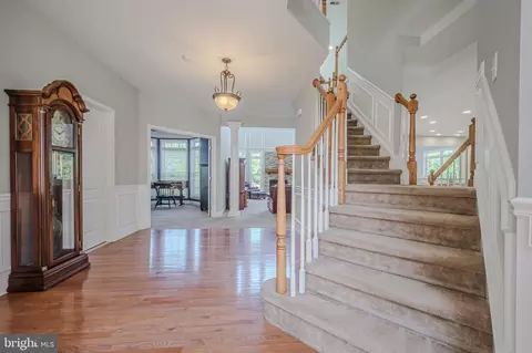 Entry Way - 518 Schooner Ct, Newark, DE 19702 photo 6 of 16