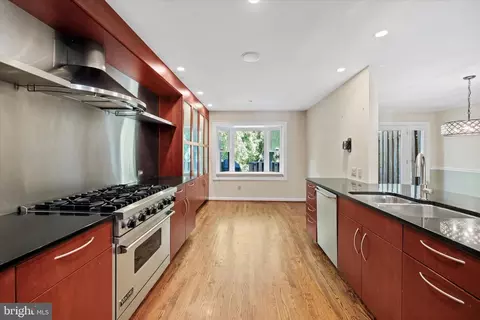 33 Rockford Rd, Wilmington, DE 19806