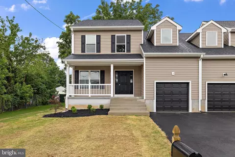 413 8th St, New Castle, DE 19720