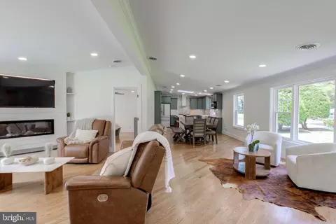 Living - 116 Green Giant Rd, Townsend, DE 19734 photo 3 of 3