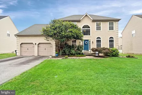 413 Post Oak Ln, Newark, DE 19702