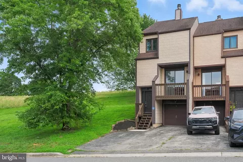 3239 Brookline Rd, Wilmington, DE 19808