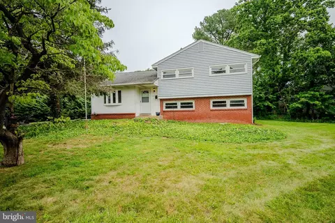 167 W Shelley Dr, Claymont, DE 19703