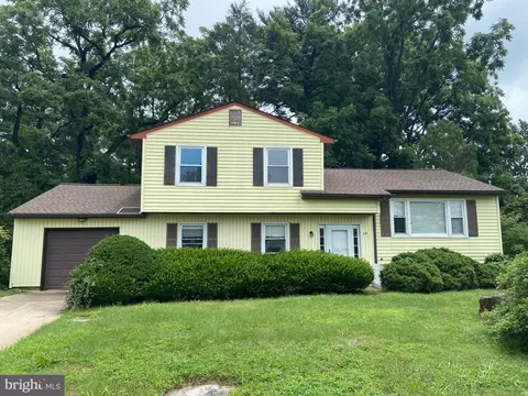 34 Ross Rd, Wilmington, DE 19810