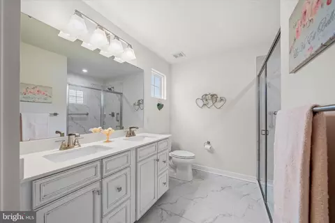Entry Way - 277 Anglesey Dr, Middletown, DE 19709 photo 3 of 4