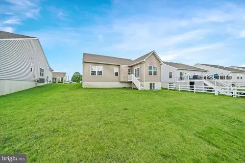 Exterior - 277 Anglesey Dr, Middletown, DE 19709 photo 2 of 2