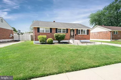 22 Ivy Ln, New Castle, DE 19720