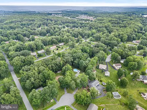View/Area - 8 Chrissy Ct, Bear, DE 19701 photo 3 of 3