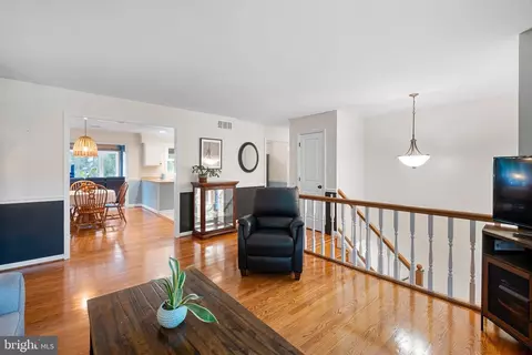 Entry Way - 8 Chrissy Ct, Bear, DE 19701 photo 2 of 3