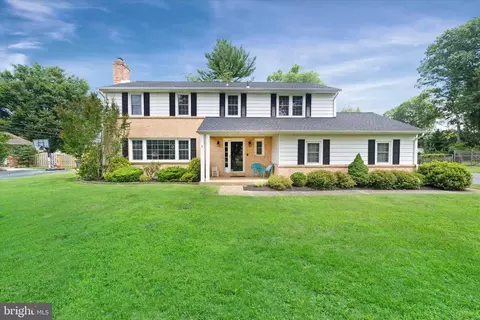 35 Winterbury Cir, Wilmington, DE 19808