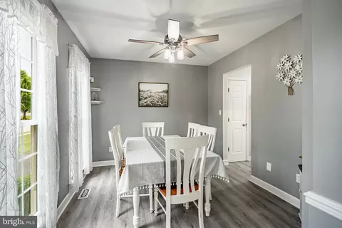 Dining - 9 E Hawthorne Dr, Newark, DE 19702 photo 2 of 2
