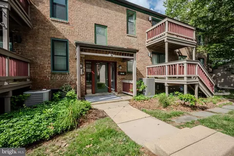 14 Paladin Dr, Wilmington, DE 19802