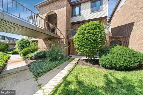 4922 W Brigantine Ct, Wilmington, DE 19808