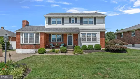 305 Hawke Dr, Wilmington, DE 19804