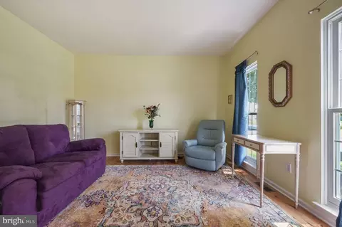 Living - 16 E Shakespeare Dr, Middletown, DE 19709 photo 1 of 5