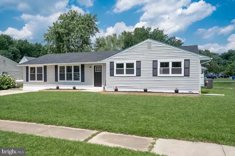 104 W Shady Dr, Newark, DE 19713