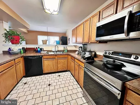 Kitchen - 326 Marldale Dr, Middletown, DE 19709 photo 2 of 3