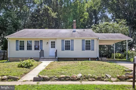 47 Carole Rd, Newark, DE 19713
