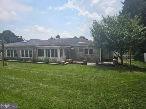 Exterior - 7 Ridge Ave, Newark, DE 19711 photo 5 of 7