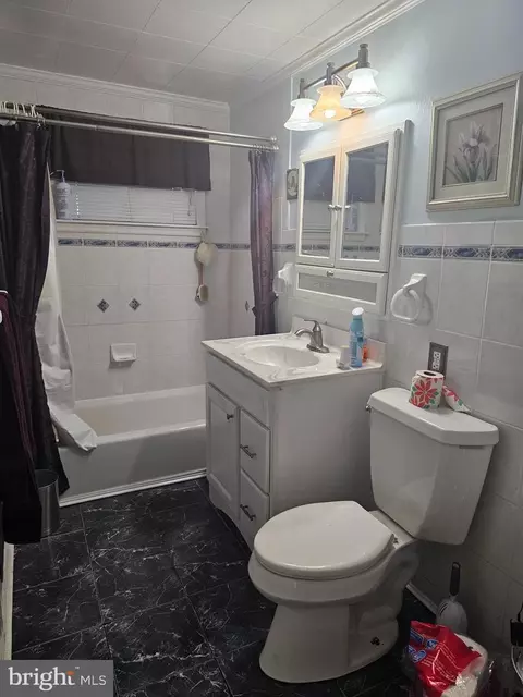 Bath - 7 Ridge Ave, Newark, DE 19711 photo 1 of 1