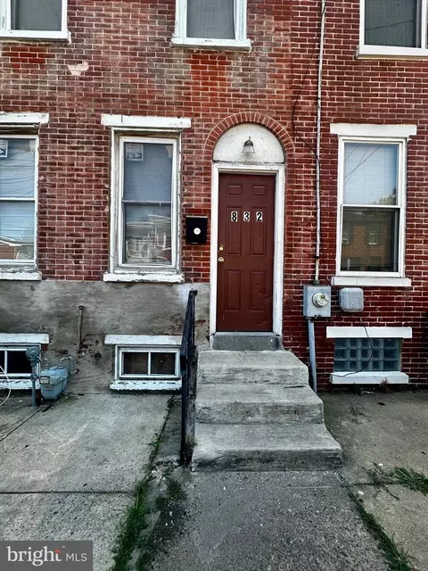 832 W 5th St, Wilmington, DE 19801