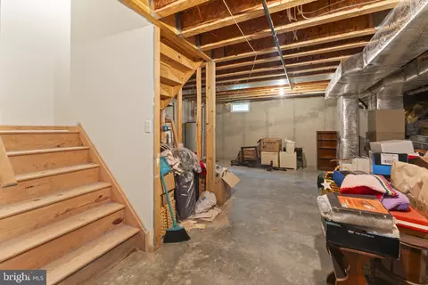 Entry Way - 18 Dynasty Dr, Bear, DE 19701 photo 5 of 5