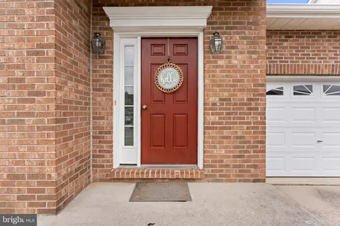 Entry Way - 18 Dynasty Dr, Bear, DE 19701 photo 1 of 5