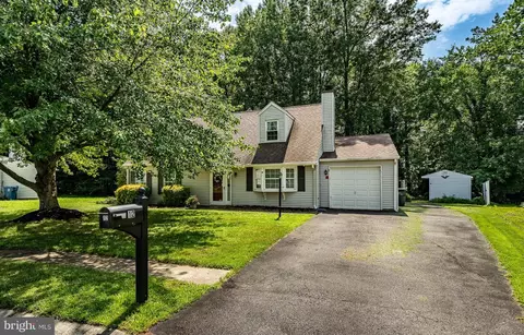 12 Acapella Ct, Newark, DE 19713