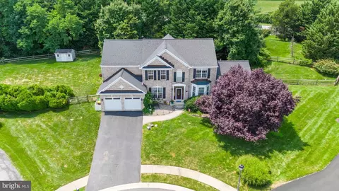 8 Peacock Pl, Newark, DE 19711