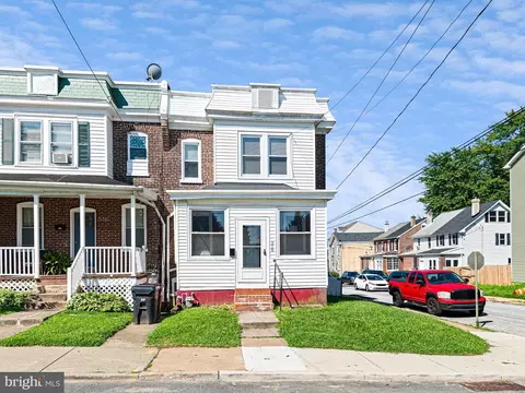 518 W 30th St, Wilmington, DE 19802