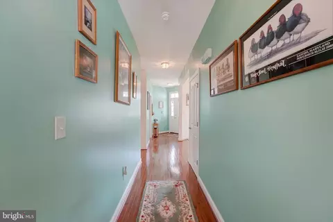 69 Devalinder Dr, Newark, DE 19702 photo 6