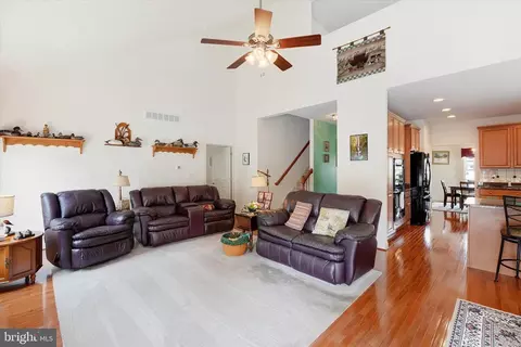 69 Devalinder Dr, Newark, DE 19702 photo 16