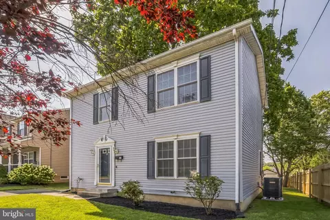23 Lloyd St, Wilmington, DE 19804