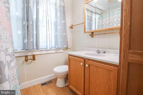 Bath - 2 Wistar St, Claymont, DE 19703 photo 1 of 1