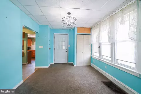 Entry Way - 2 Wistar St, Claymont, DE 19703 photo 2 of 3