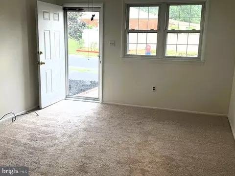 Living - 754 Red Clay Dr, Bear, DE 19701 photo 1 of 2