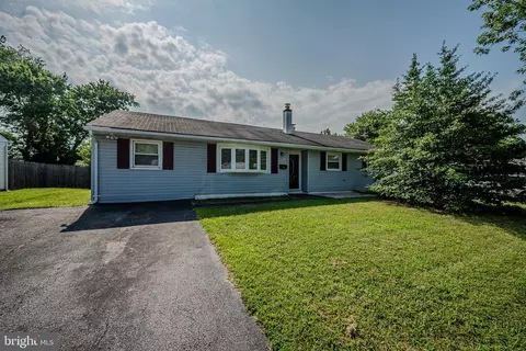 117 Flintlock Rd, Newark, DE 19713